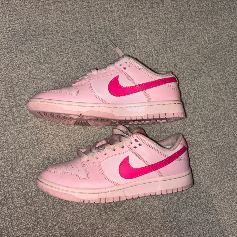 Nike Dunks - Picture 2 of 9